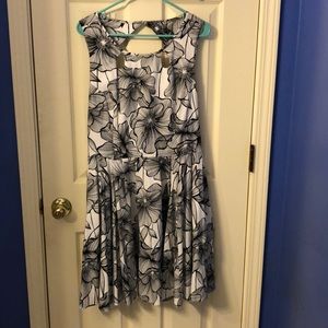 Black and White Floral Midi Dress - with Pockets!